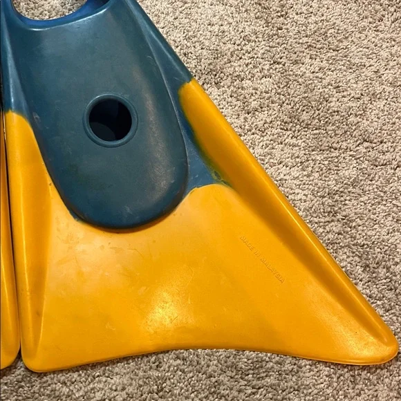 Churchill Makapuu Floating Fins - Picture 11 of 13